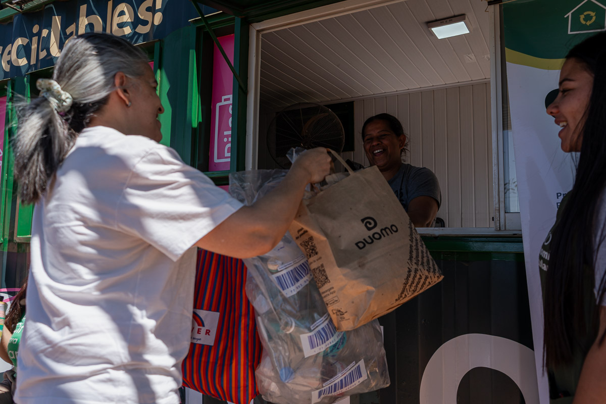 <p>Vecinos de Posadas suman compromiso ambiental con el programa “Ecocanjes”</p>
